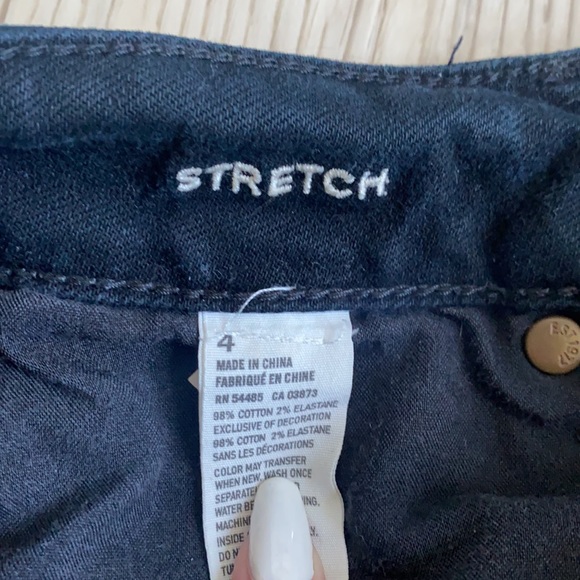 black distressed shorts - Picture 4 of 6